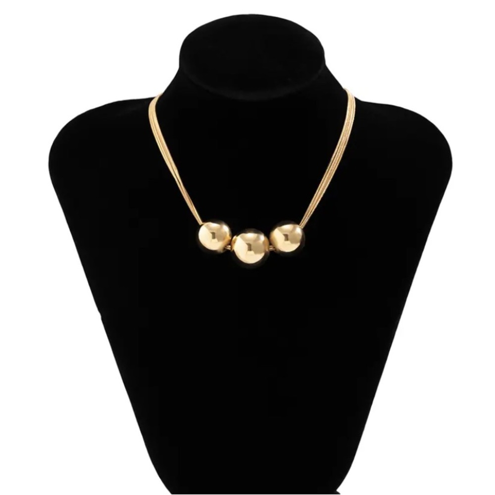 Unique & Chic Ball Pendant Choker Necklace Accessory